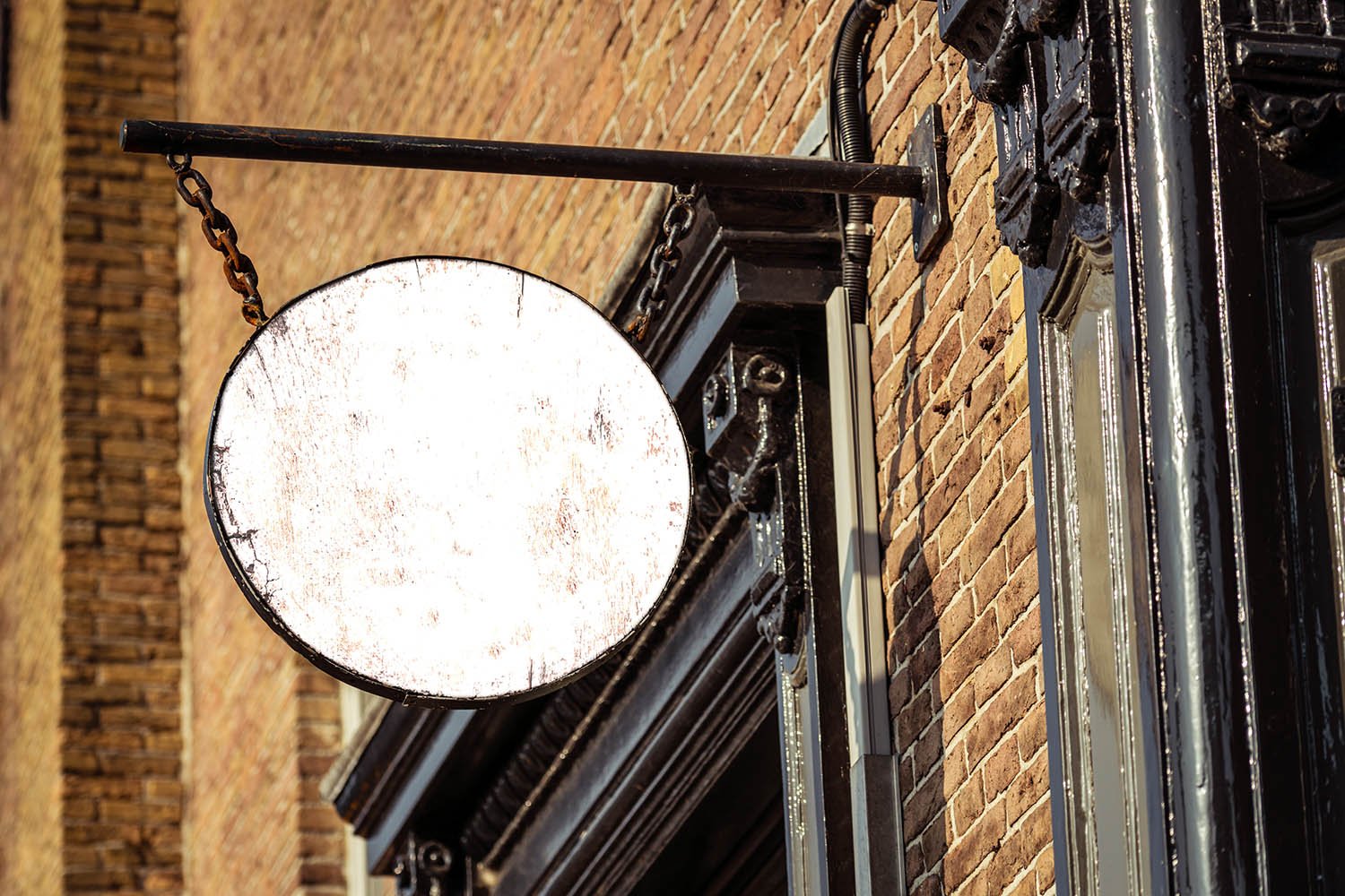 You know anyone that makes logos?